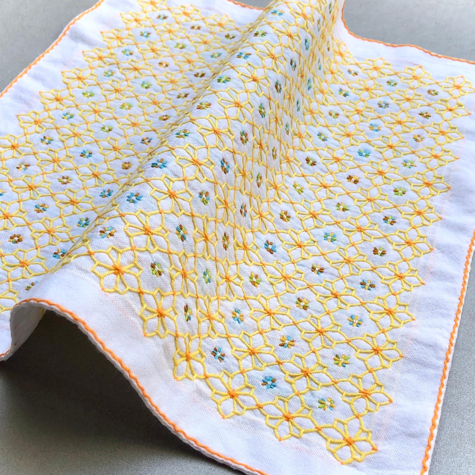 刺し子の花ふきん【春の陽だまり　イエロー】