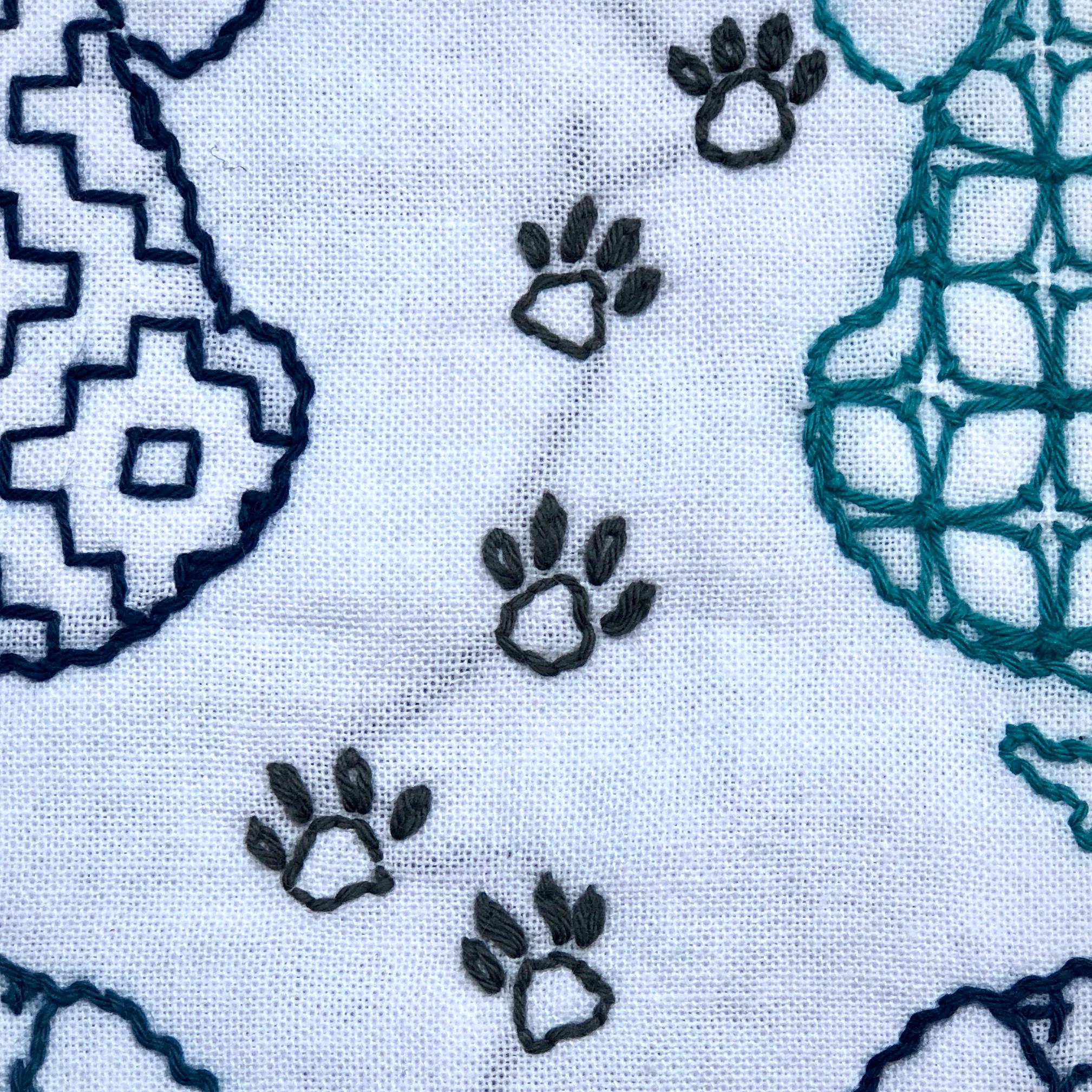 刺し子の花ふきん【9匹の犬】 | 5枚目